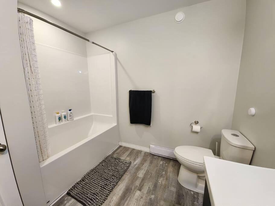 Comfort First - Sleeps 6 Whitehorse Esterno foto
